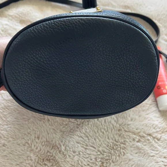 Michael Kors mini bucket bag bundle - Picture 5 of 16